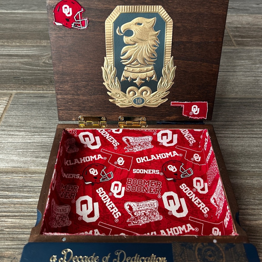 Custom OU Cigar Box Undercrown  Cigar Box‎ Wood Oklahoma Sooners Lined